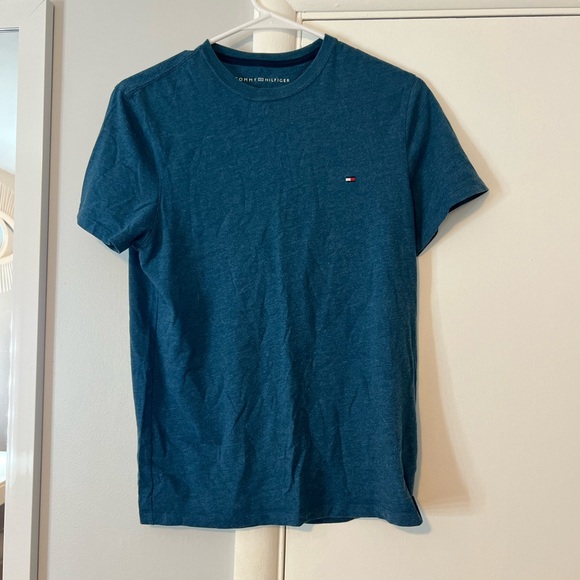 Tommy Hilfiger Shirt - Picture 1 of 1